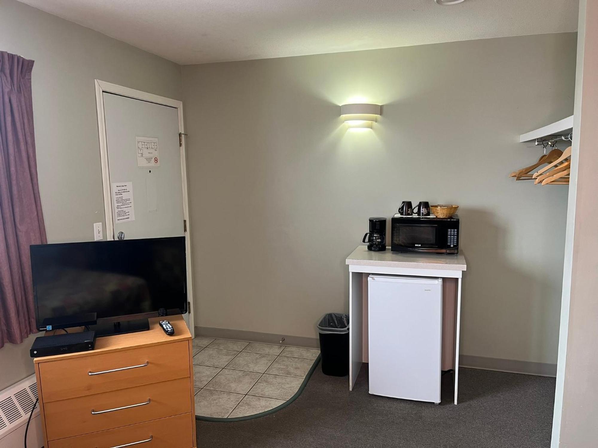 Raccoon Lodge Motel بحيرة سيلفان الغرفة الصورة